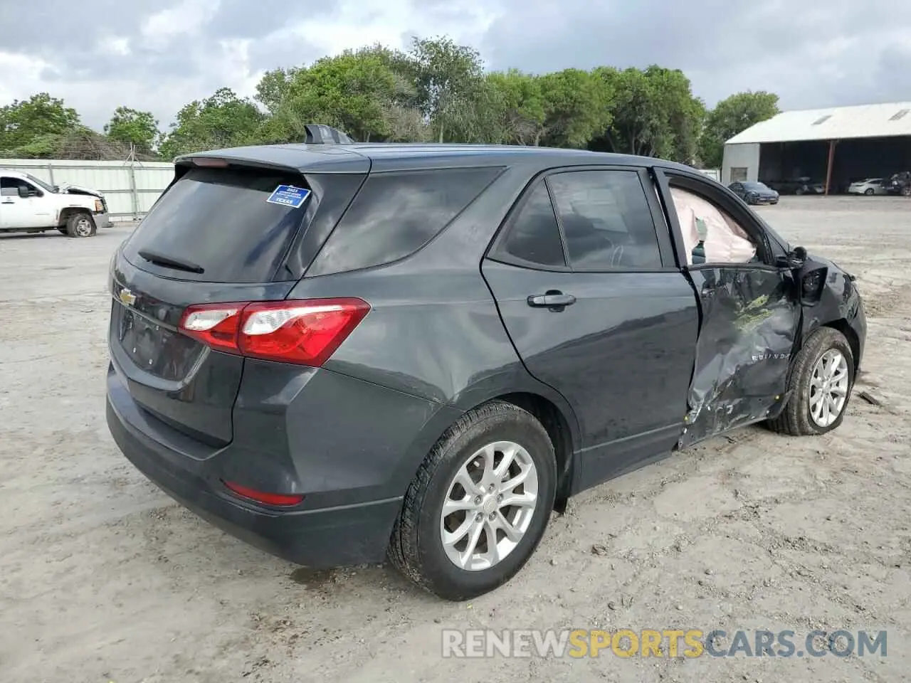 3 fotografías del automóvil dañado 2GNAXHEV1M6143031 CHEVROLET EQUINOX 2021