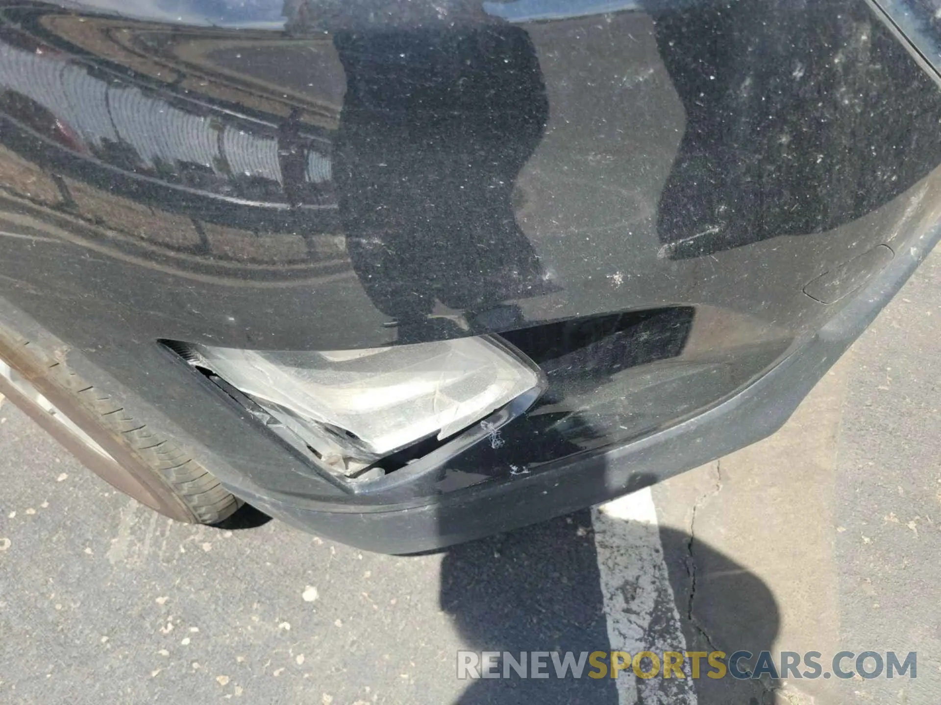 13 fotografías del automóvil dañado 2GNAXHEV2M6116582 CHEVROLET EQUINOX 2021
