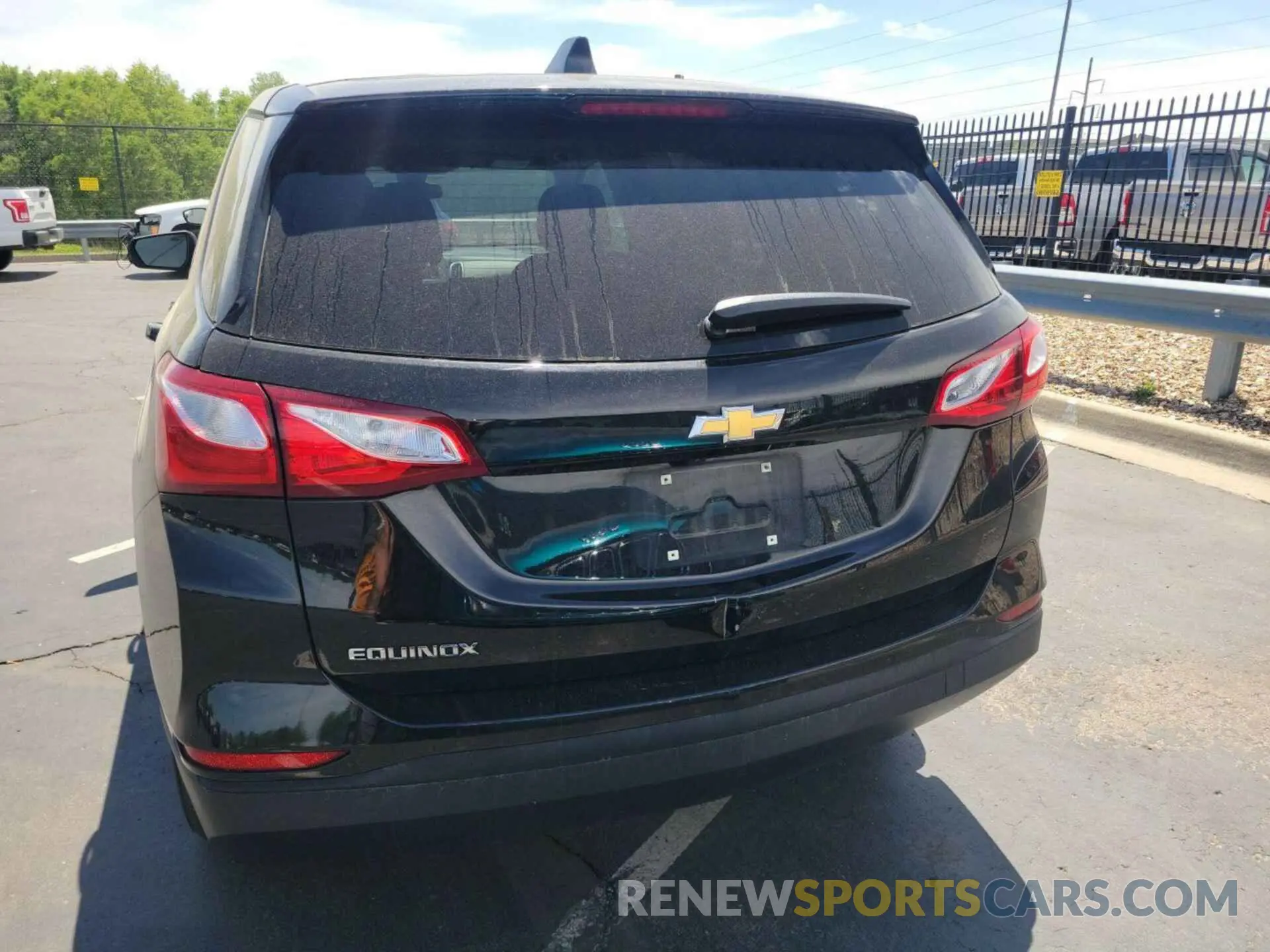 26 fotografías del automóvil dañado 2GNAXHEV2M6116582 CHEVROLET EQUINOX 2021