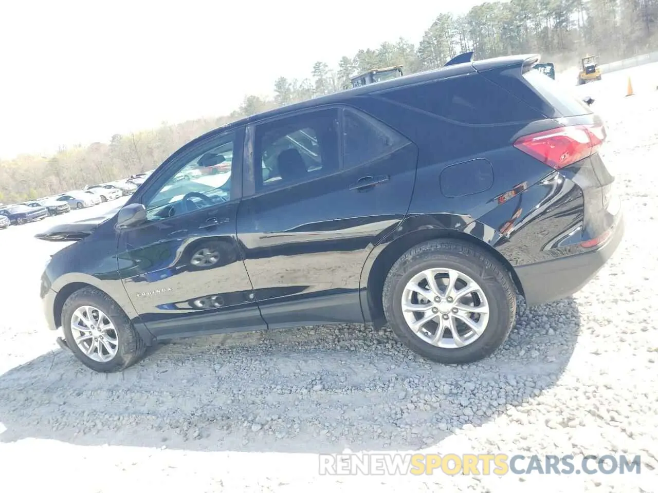 2 fotografías del automóvil dañado 2GNAXHEV3M6104103 CHEVROLET EQUINOX 2021