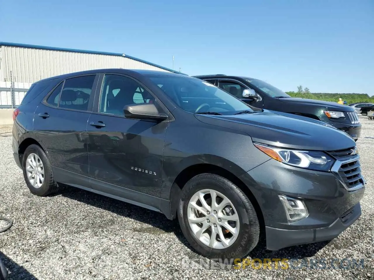 4 fotografías del automóvil dañado 2GNAXHEV5M6144649 CHEVROLET EQUINOX 2021
