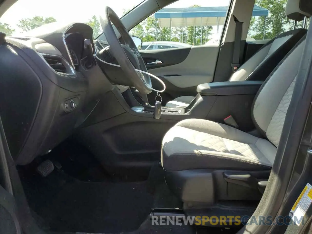 7 fotografías del automóvil dañado 2GNAXHEV5M6144649 CHEVROLET EQUINOX 2021