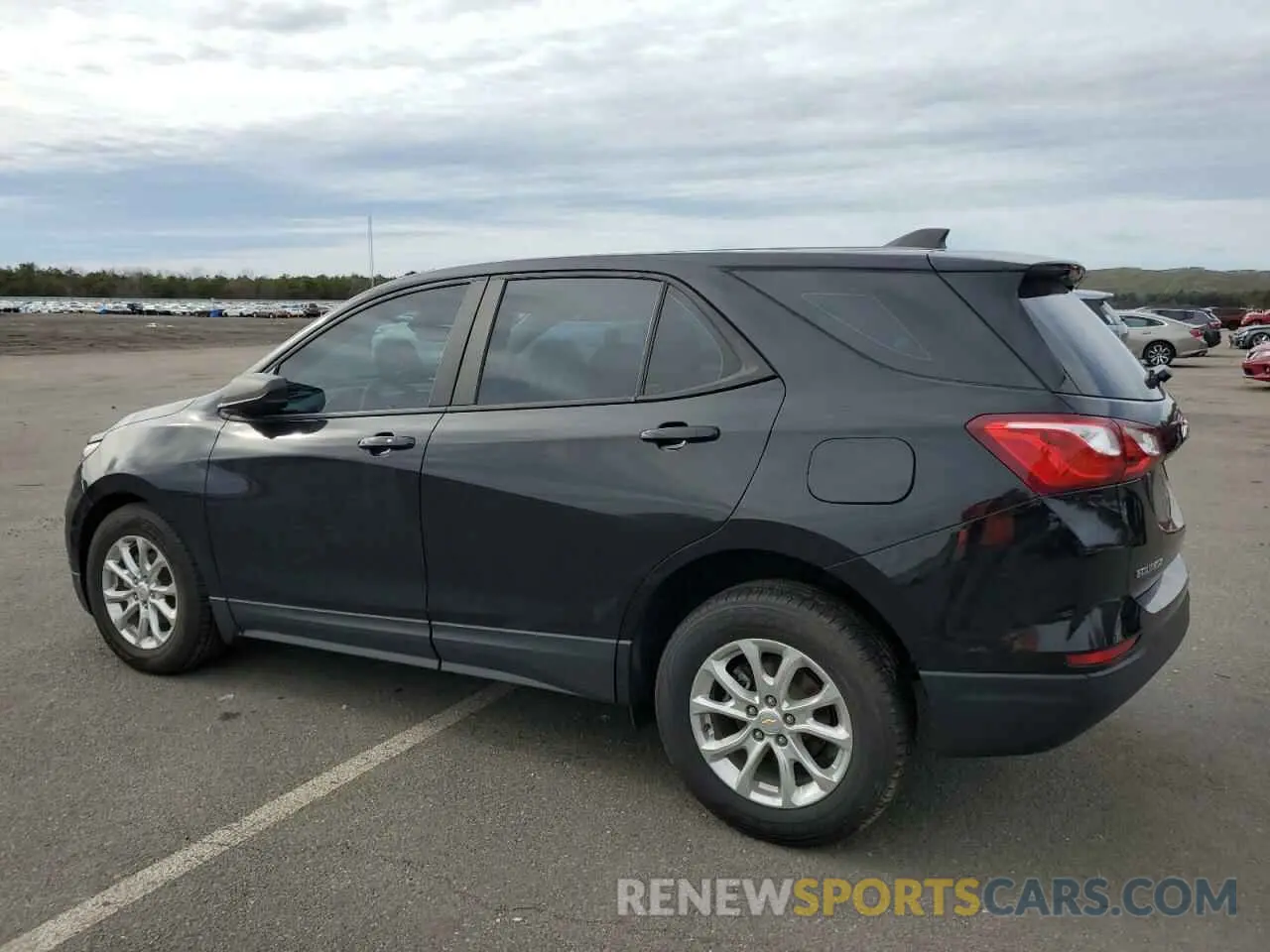 2 fotografías del automóvil dañado 2GNAXHEV6M6127861 CHEVROLET EQUINOX 2021