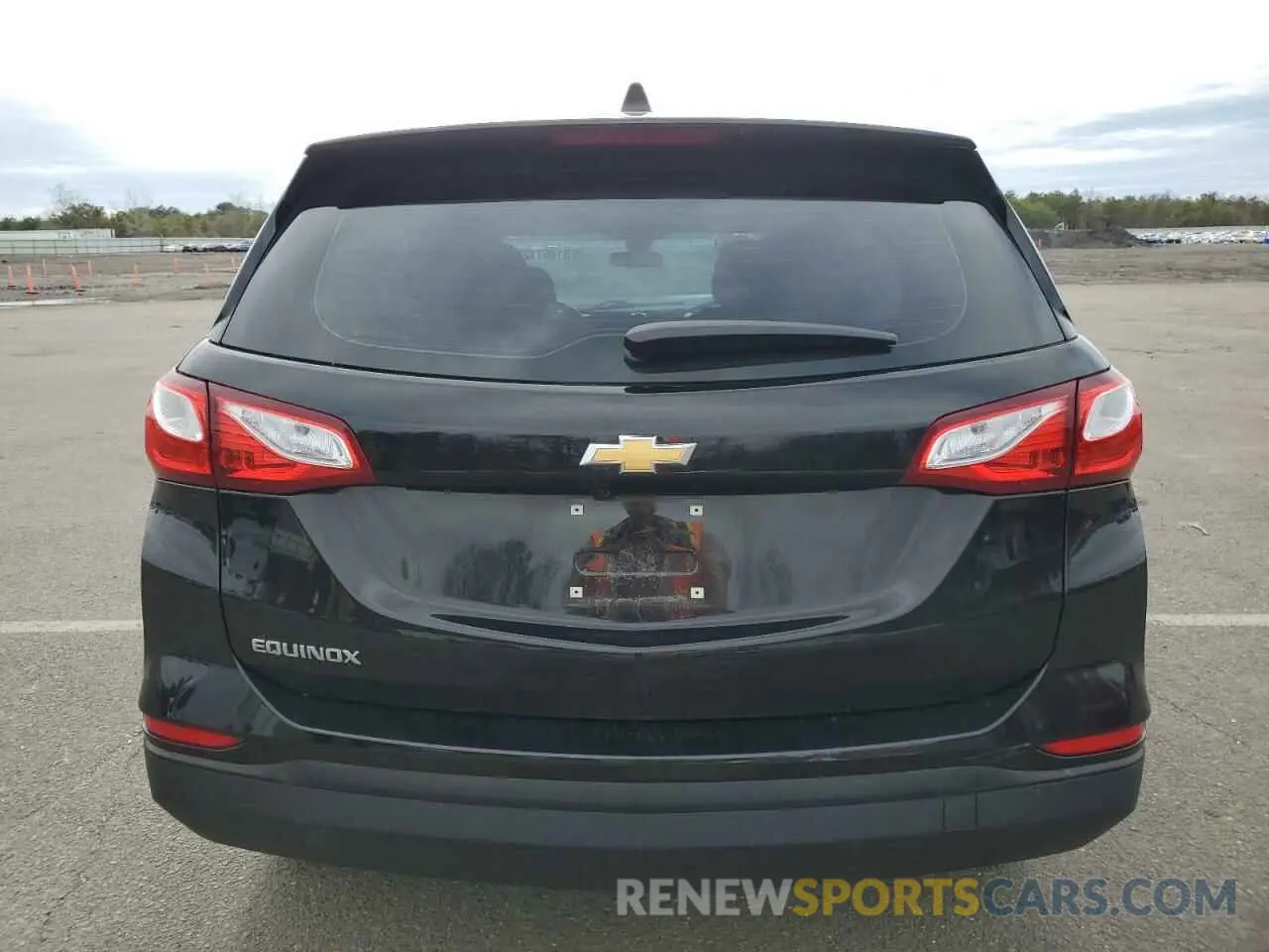 6 fotografías del automóvil dañado 2GNAXHEV6M6127861 CHEVROLET EQUINOX 2021
