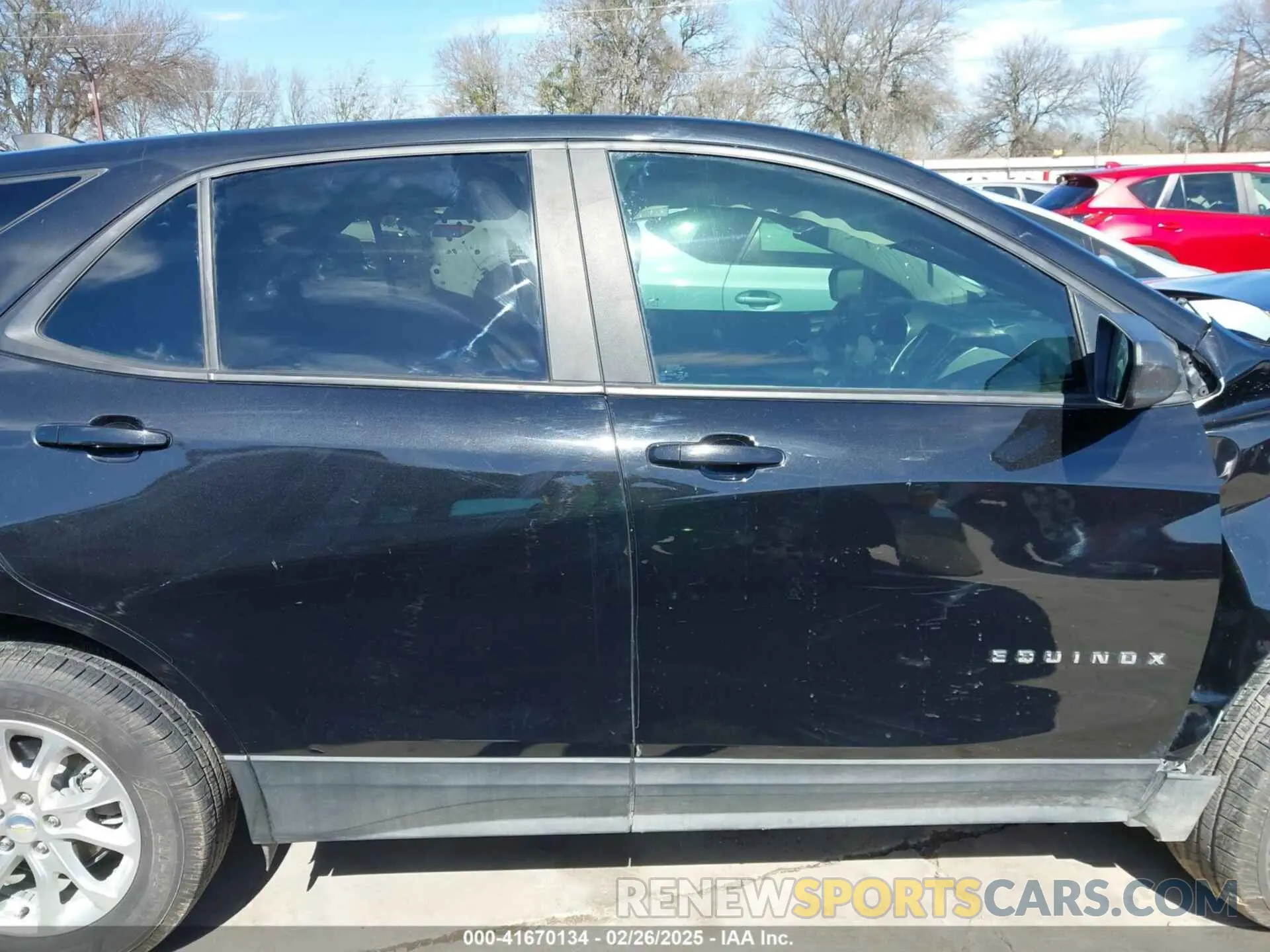 13 fotografías del automóvil dañado 2GNAXHEV7M6113533 CHEVROLET EQUINOX 2021