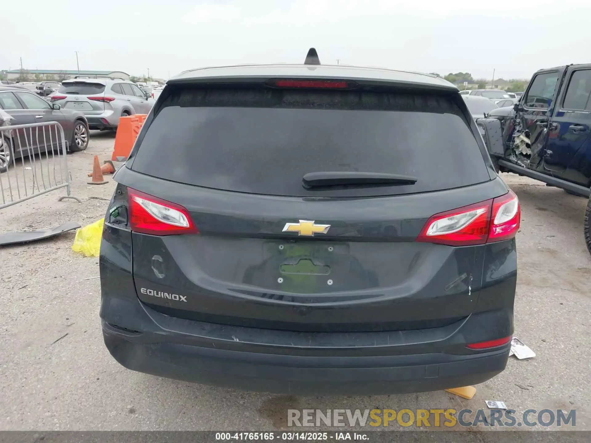 16 fotografías del automóvil dañado 2GNAXHEV7M6152848 CHEVROLET EQUINOX 2021