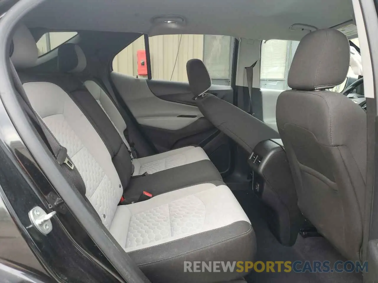 11 fotografías del automóvil dañado 2GNAXHEV9M6106955 CHEVROLET EQUINOX 2021