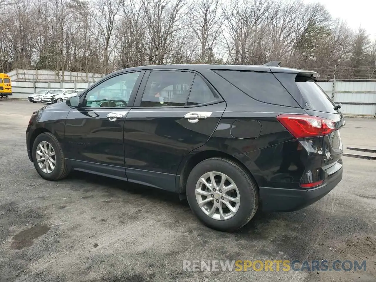 2 fotografías del automóvil dañado 2GNAXHEV9M6106955 CHEVROLET EQUINOX 2021