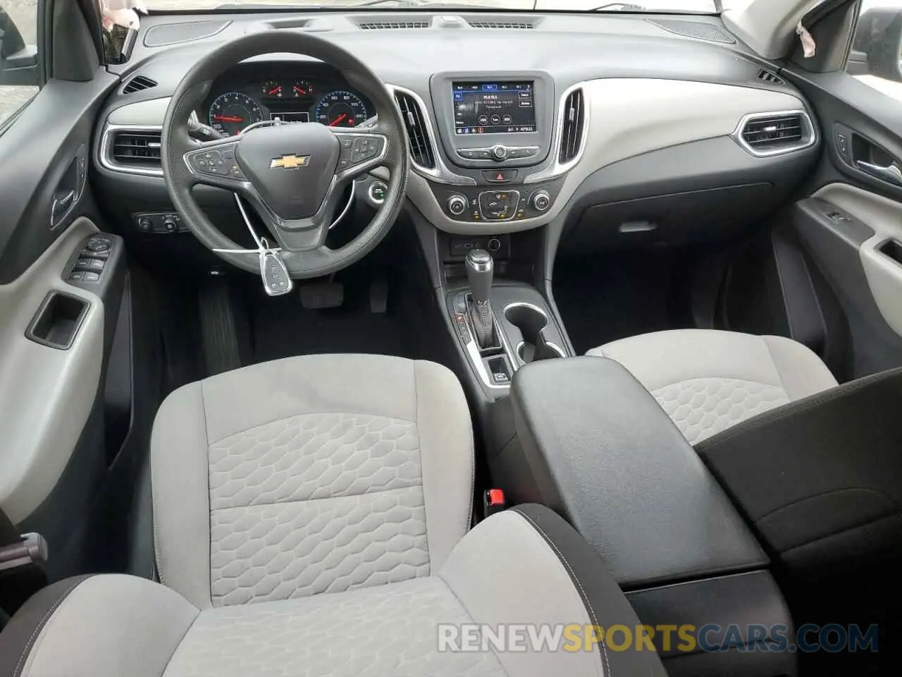 8 fotografías del automóvil dañado 2GNAXHEV9M6106955 CHEVROLET EQUINOX 2021