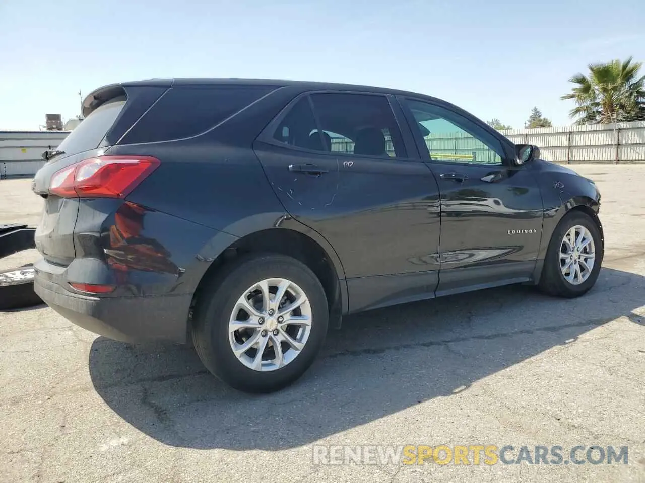 3 fotografías del automóvil dañado 2GNAXHEVXM6113008 CHEVROLET EQUINOX 2021