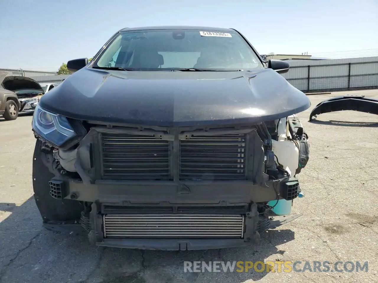 5 fotografías del automóvil dañado 2GNAXHEVXM6113008 CHEVROLET EQUINOX 2021