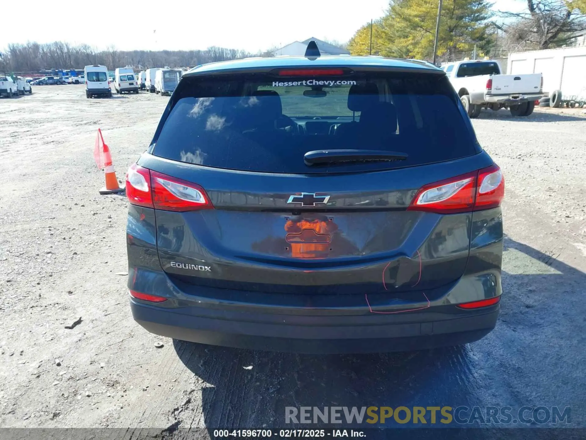 16 fotografías del automóvil dañado 2GNAXHEVXM6114465 CHEVROLET EQUINOX 2021