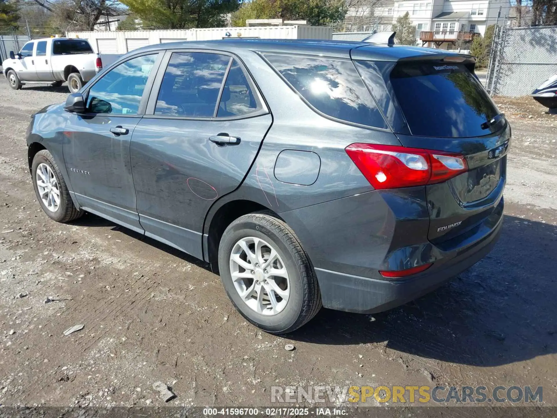 3 fotografías del automóvil dañado 2GNAXHEVXM6114465 CHEVROLET EQUINOX 2021