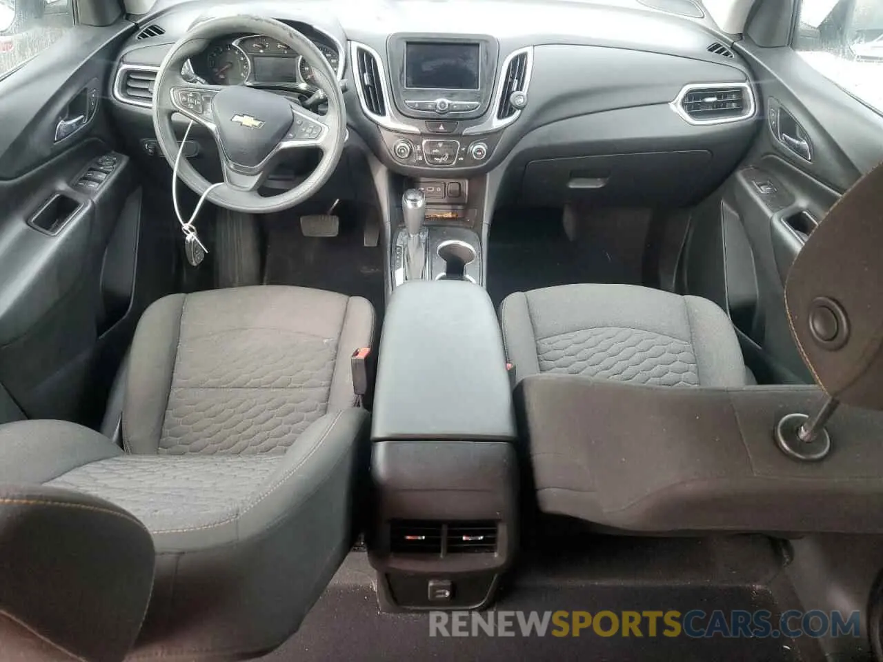 8 fotografías del automóvil dañado 2GNAXJEV0M6137826 CHEVROLET EQUINOX 2021