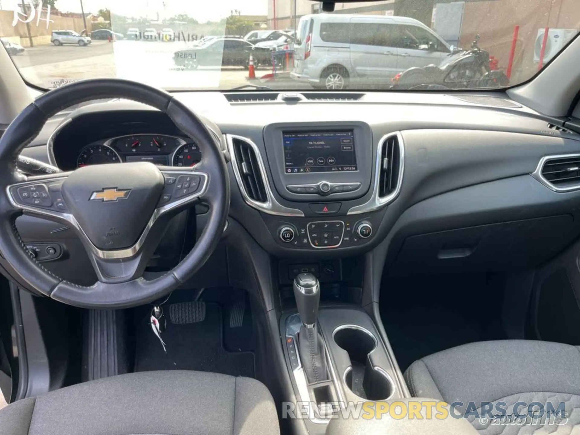 3 fotografías del automóvil dañado 2GNAXJEV1M6107119 CHEVROLET EQUINOX 2021