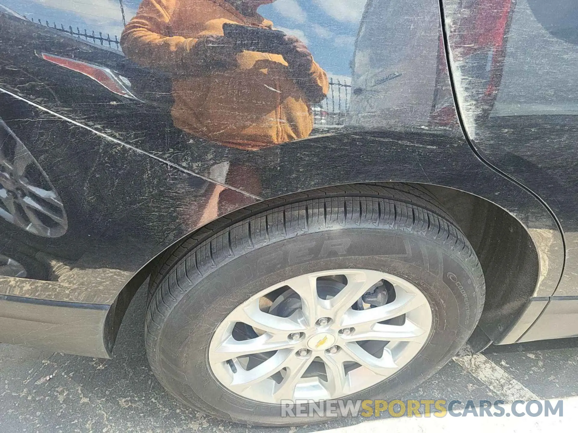 2 fotografías del automóvil dañado 2GNAXJEV2M6161884 CHEVROLET EQUINOX 2021