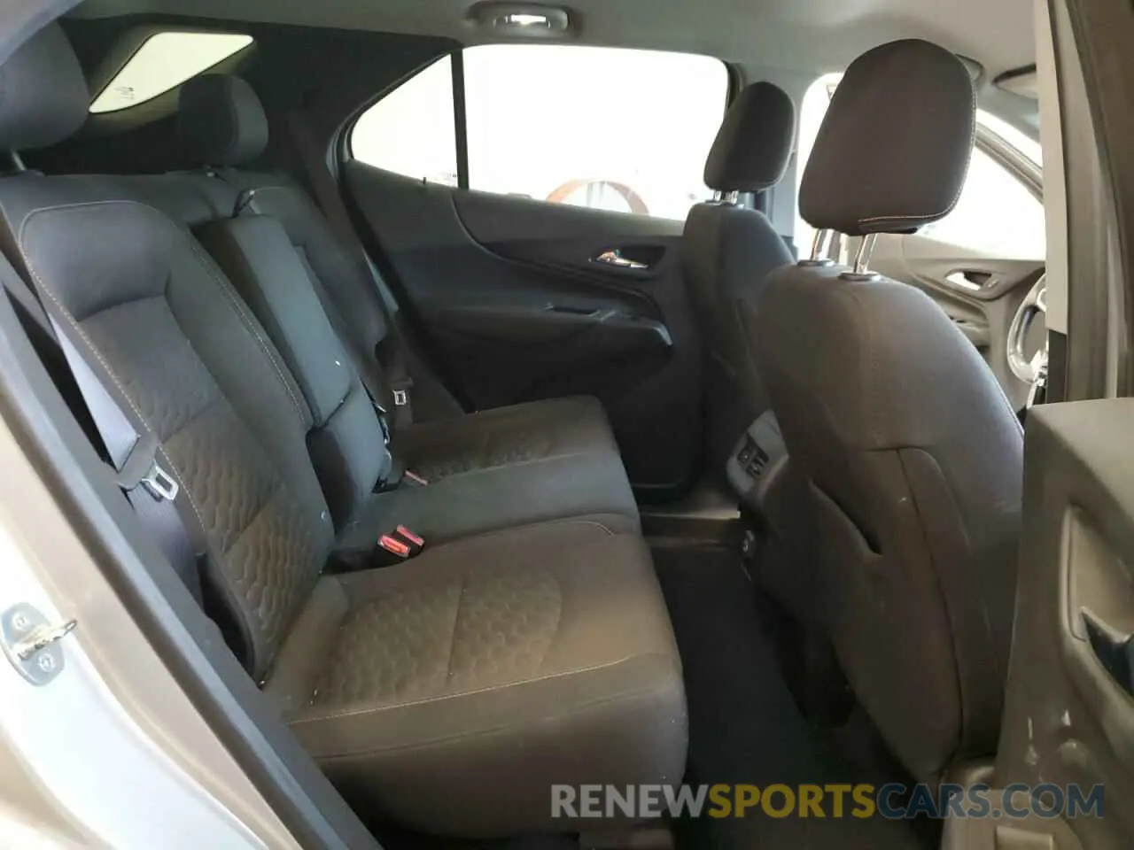 10 fotografías del automóvil dañado 2GNAXJEV4M6162552 CHEVROLET EQUINOX 2021