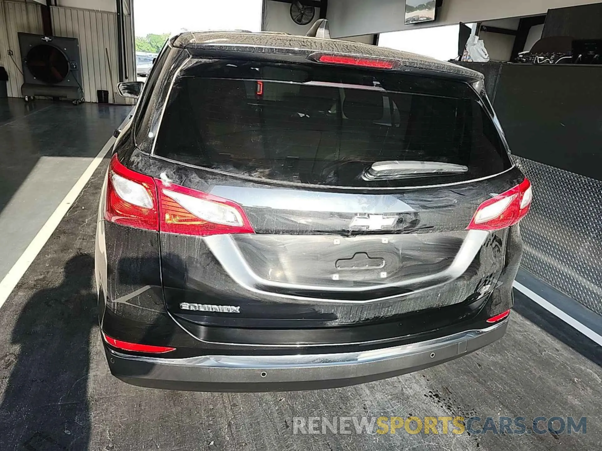 18 fotografías del automóvil dañado 2GNAXJEV5M6160860 CHEVROLET EQUINOX 2021