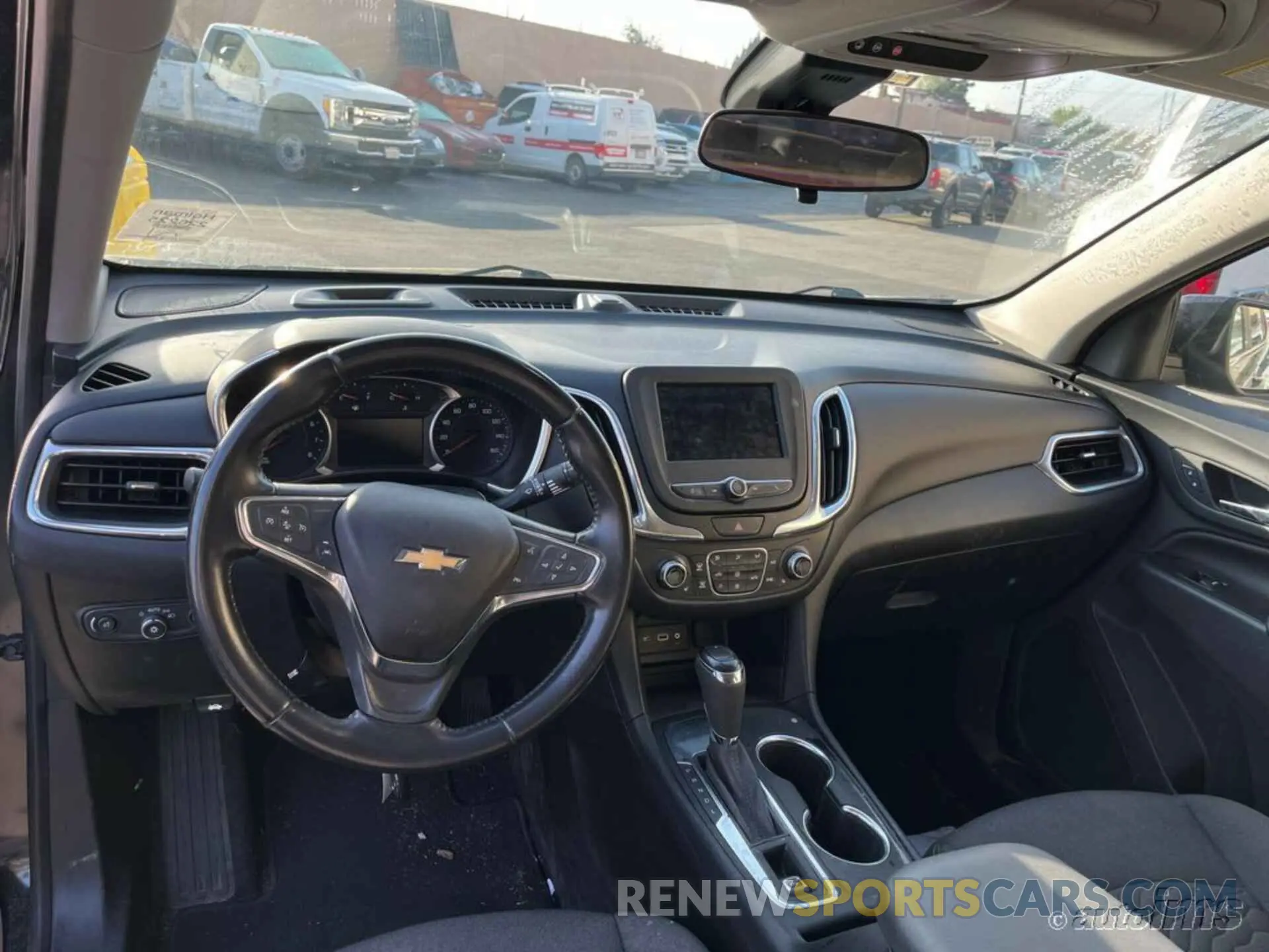 2 fotografías del automóvil dañado 2GNAXJEV6M6105009 CHEVROLET EQUINOX 2021