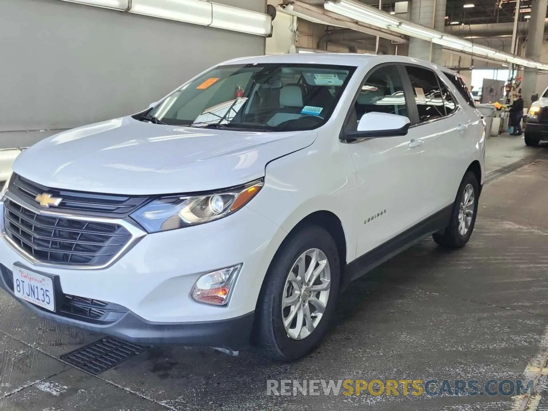 2 fotografías del automóvil dañado 2GNAXJEV7M6107724 CHEVROLET EQUINOX 2021