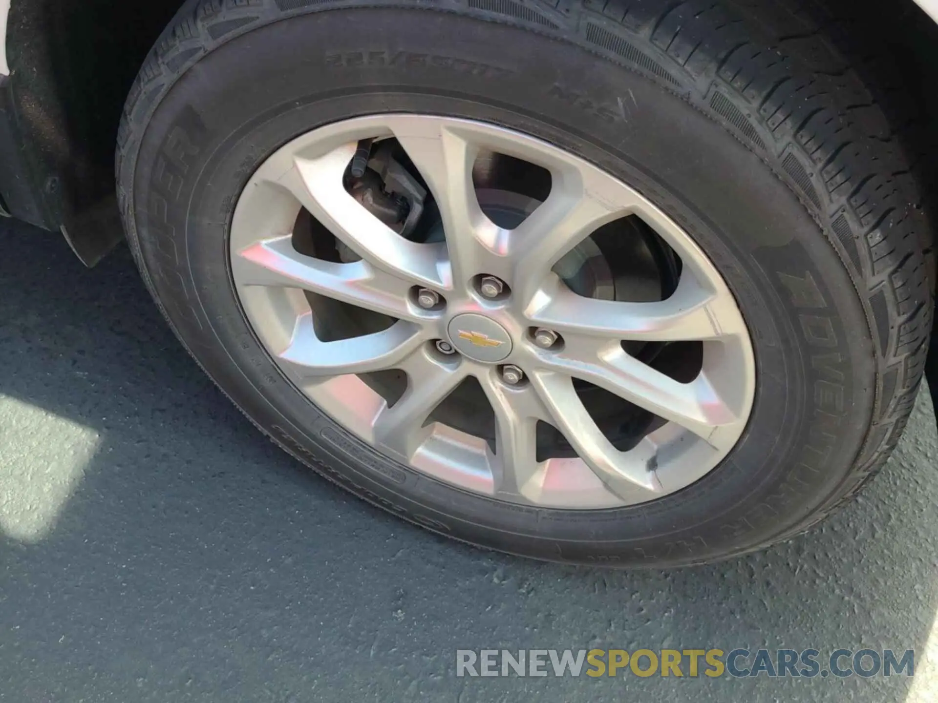 3 fotografías del automóvil dañado 2GNAXJEV7M6107724 CHEVROLET EQUINOX 2021