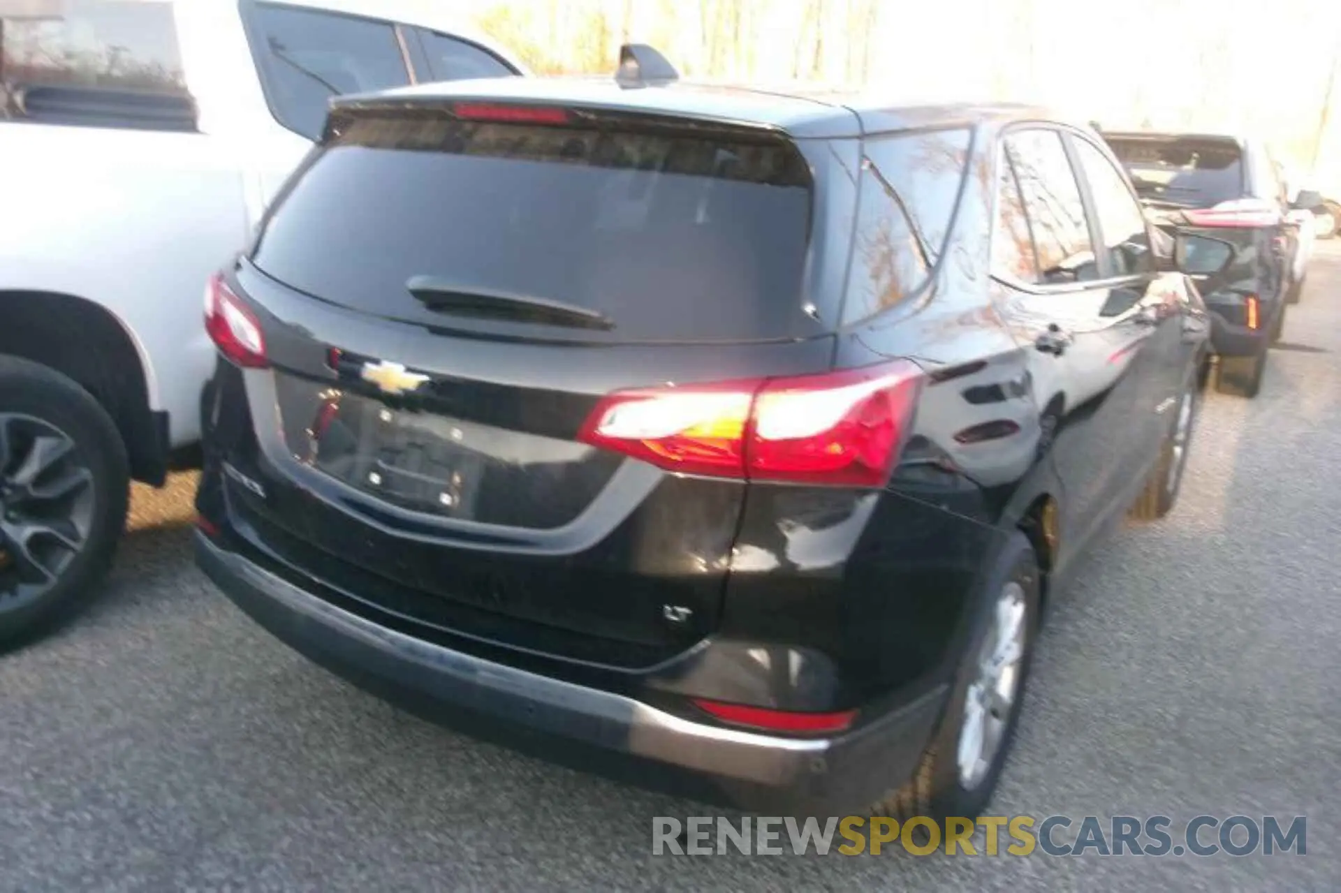 4 fotografías del automóvil dañado 2GNAXJEV8M6125116 CHEVROLET EQUINOX 2021