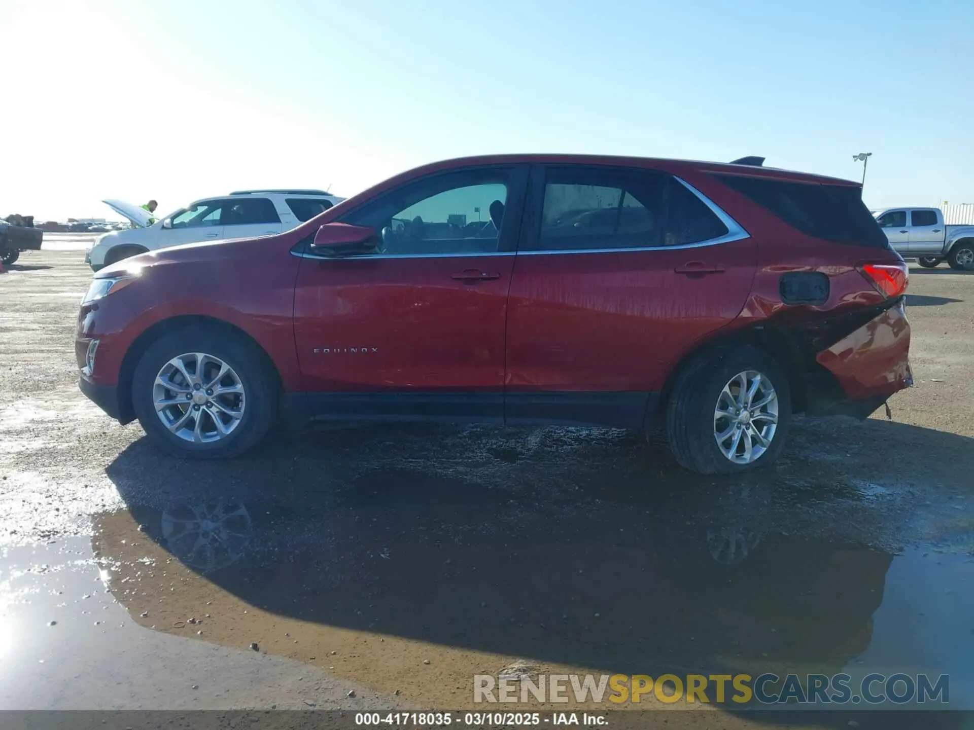 14 fotografías del automóvil dañado 2GNAXKEV0M6135676 CHEVROLET EQUINOX 2021