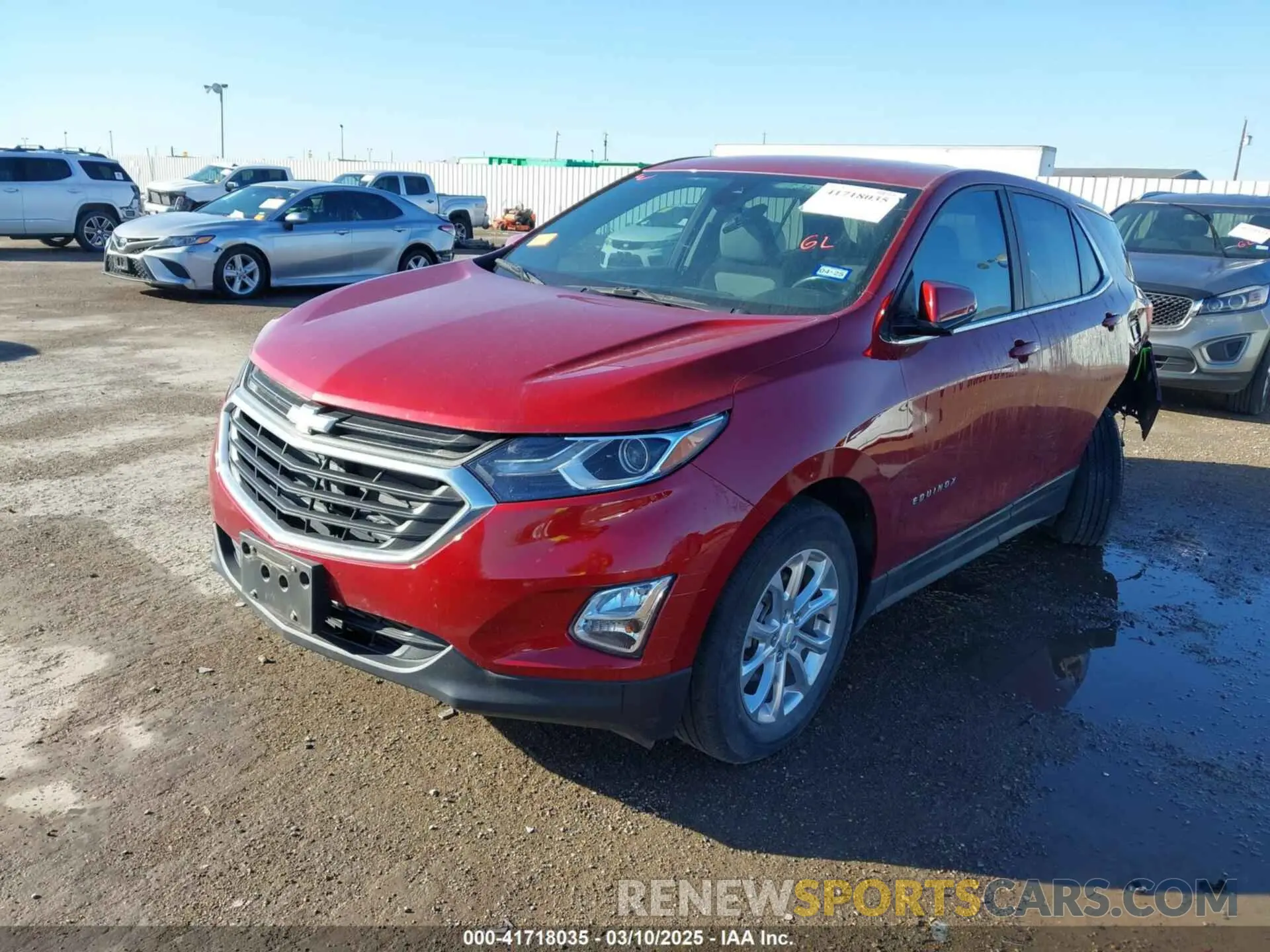 2 fotografías del automóvil dañado 2GNAXKEV0M6135676 CHEVROLET EQUINOX 2021