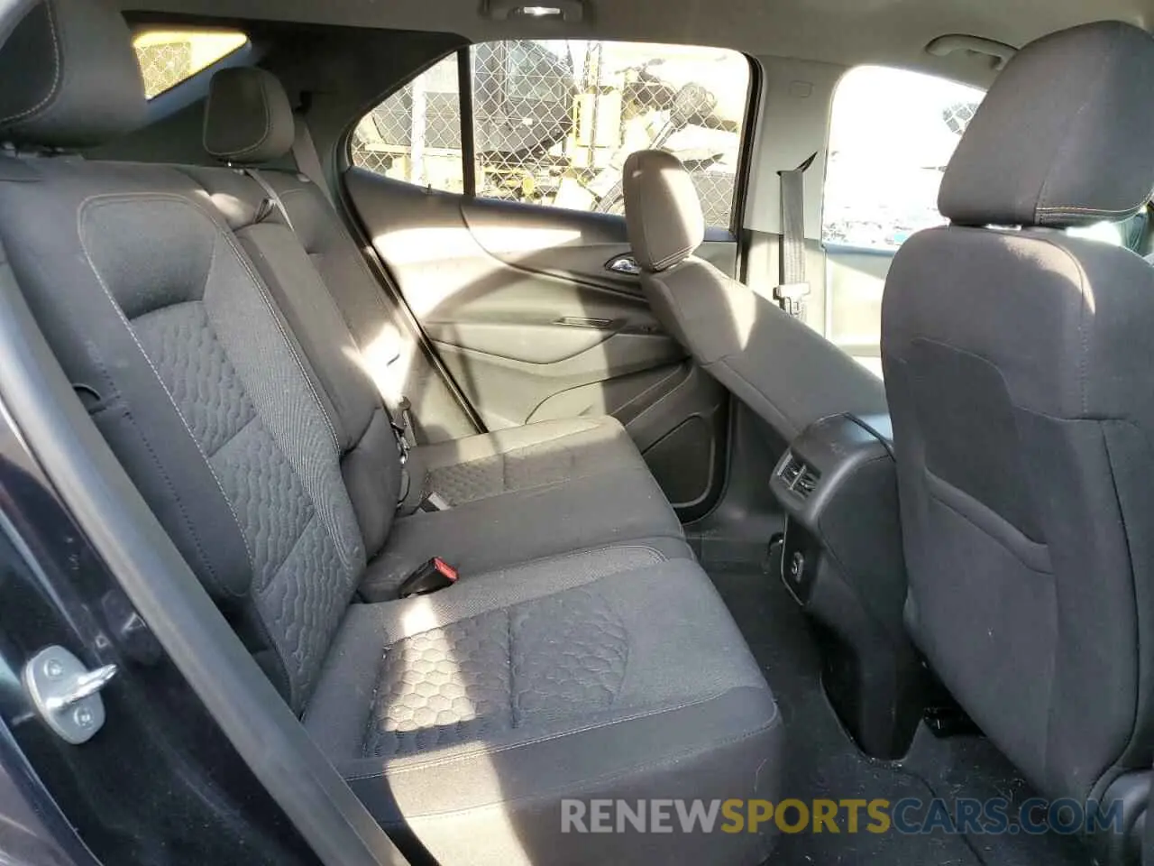 11 fotografías del automóvil dañado 2GNAXKEV0M6142157 CHEVROLET EQUINOX 2021