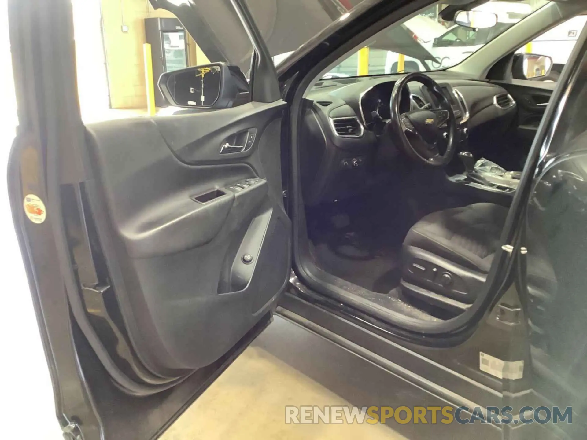 21 fotografías del automóvil dañado 2GNAXKEV1M6123908 CHEVROLET EQUINOX 2021