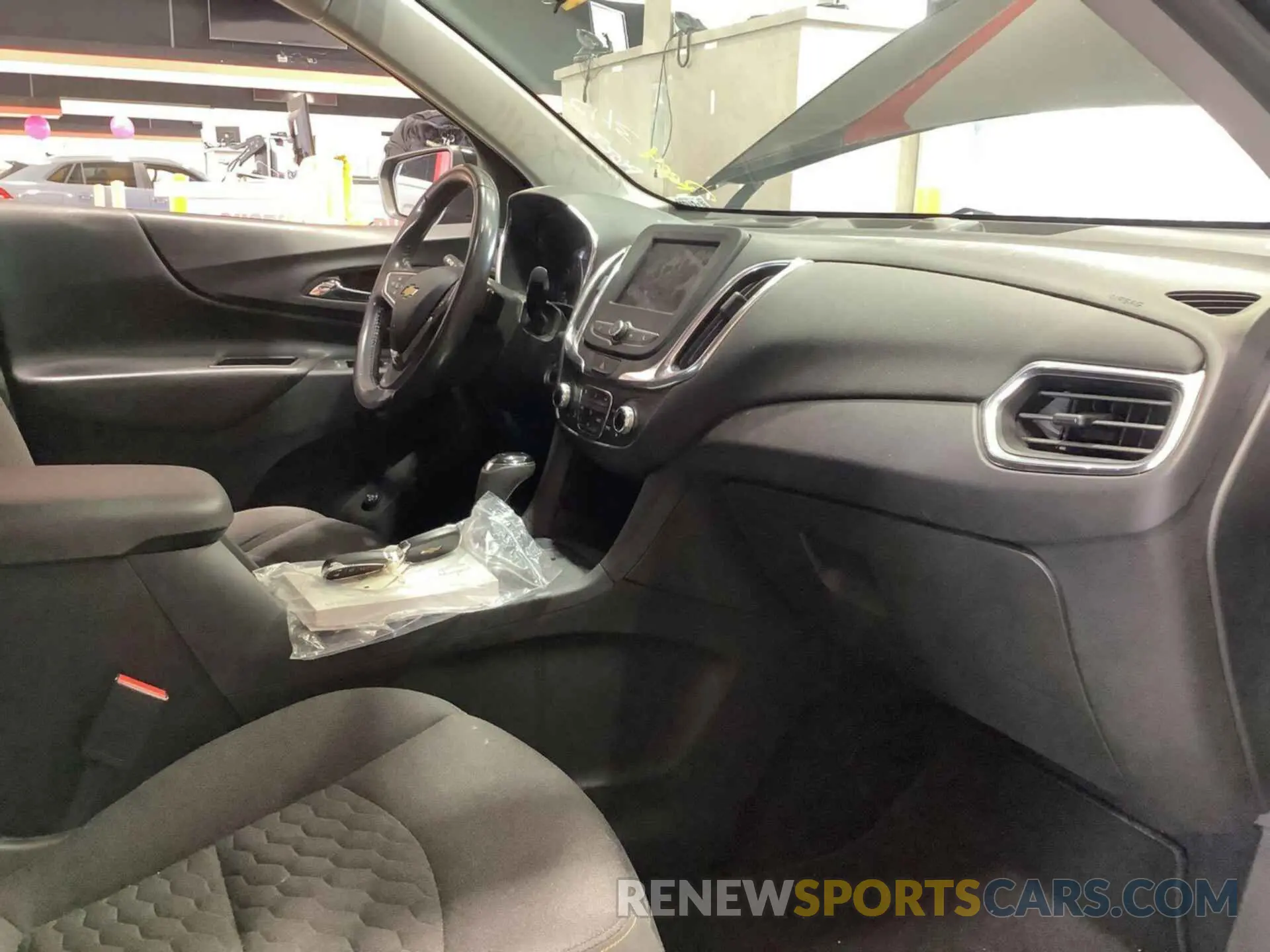 31 fotografías del automóvil dañado 2GNAXKEV1M6123908 CHEVROLET EQUINOX 2021
