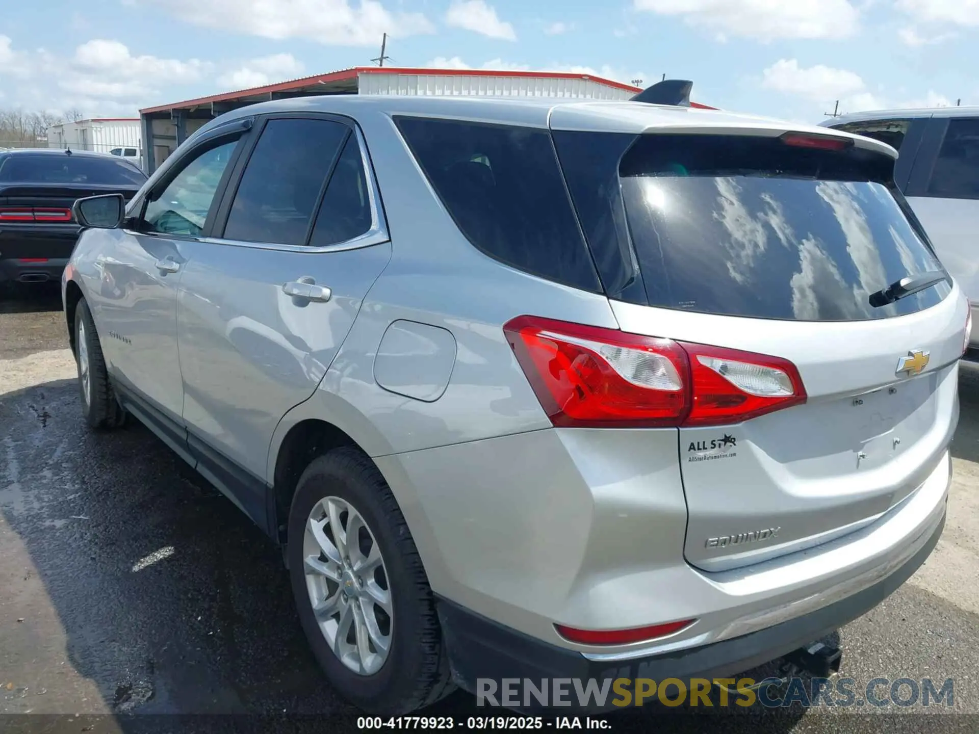 3 fotografías del automóvil dañado 2GNAXKEV3M6129404 CHEVROLET EQUINOX 2021