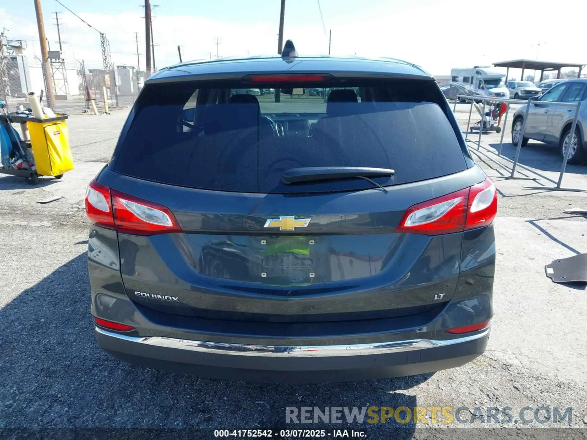 16 fotografías del automóvil dañado 2GNAXKEV4M6125300 CHEVROLET EQUINOX 2021