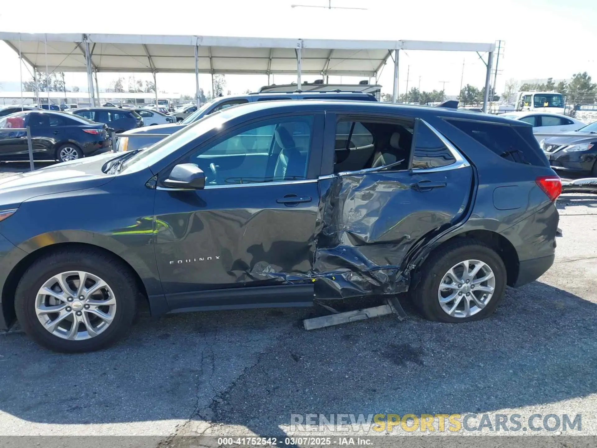 6 fotografías del automóvil dañado 2GNAXKEV4M6125300 CHEVROLET EQUINOX 2021