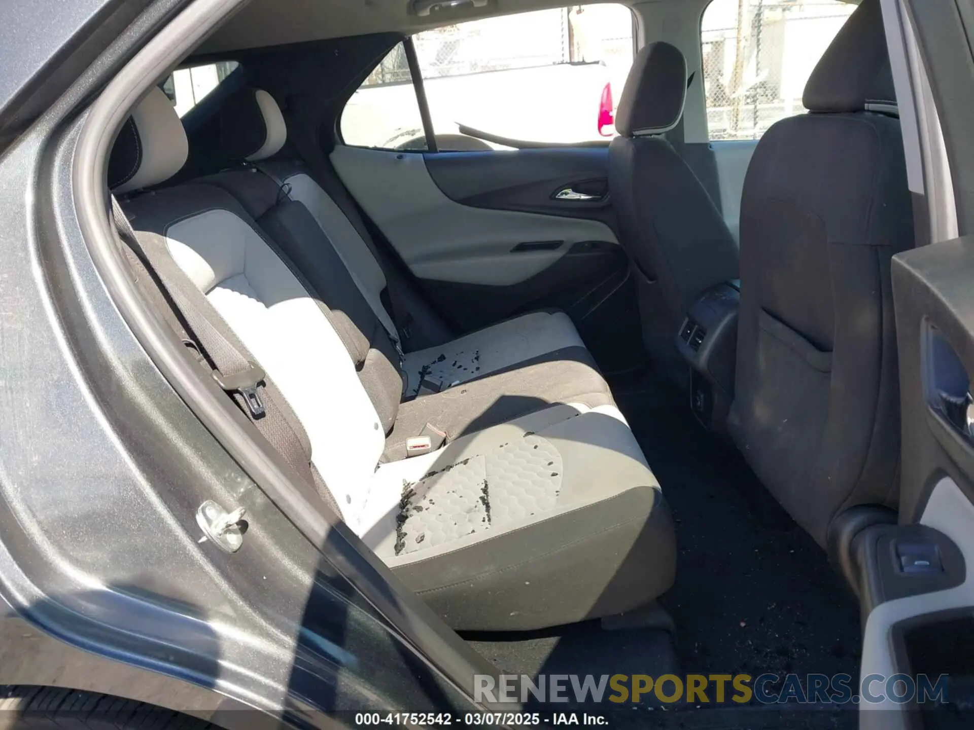 8 fotografías del automóvil dañado 2GNAXKEV4M6125300 CHEVROLET EQUINOX 2021