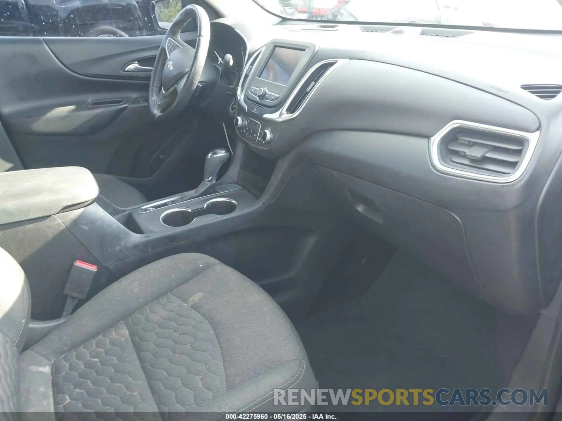 5 fotografías del automóvil dañado 2GNAXKEV4M6135387 CHEVROLET EQUINOX 2021