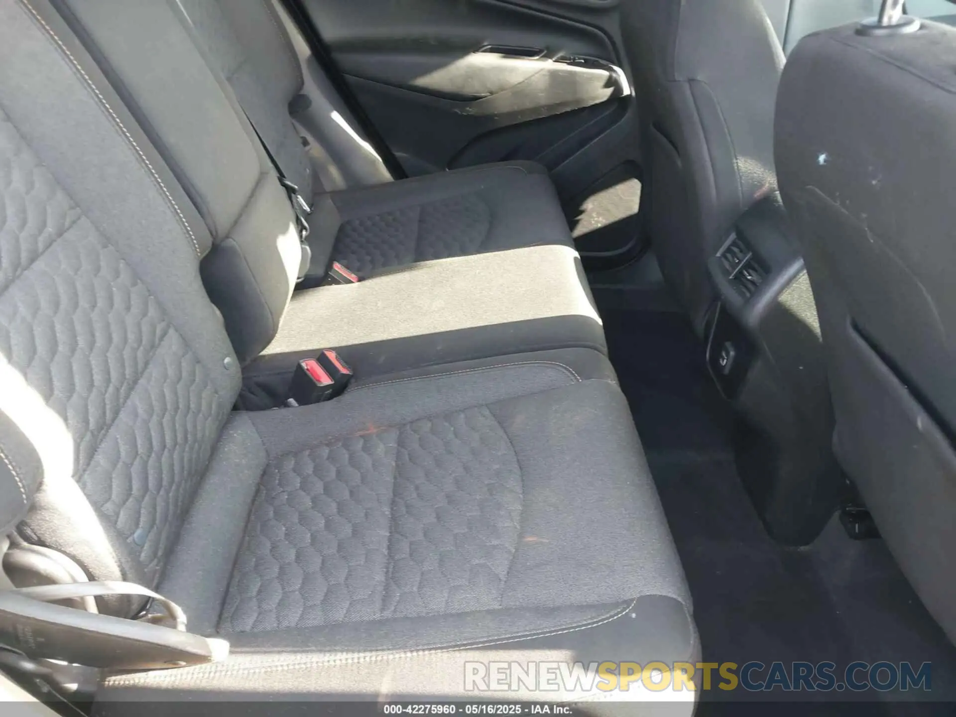 8 fotografías del automóvil dañado 2GNAXKEV4M6135387 CHEVROLET EQUINOX 2021