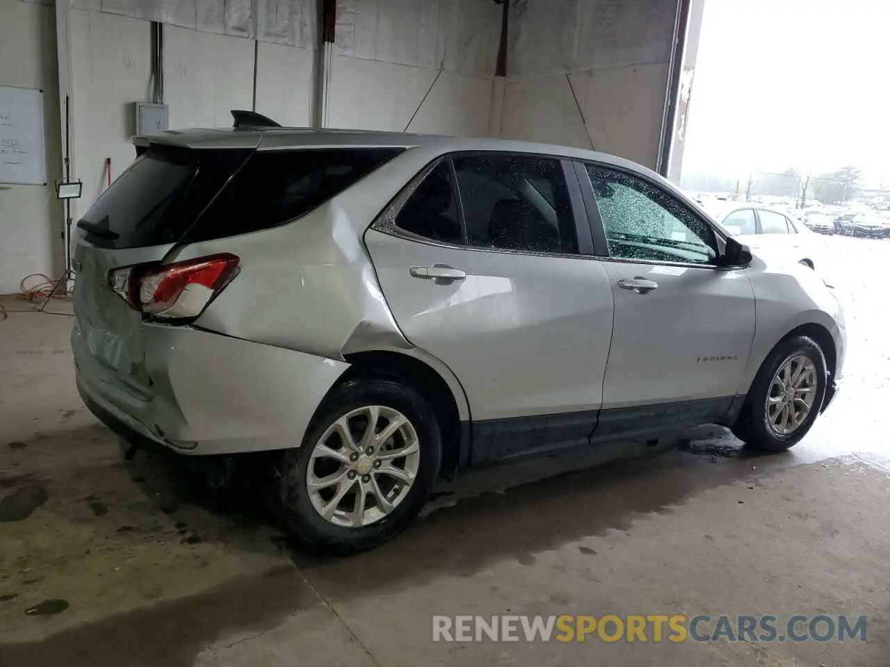 3 fotografías del automóvil dañado 2GNAXKEV6M6107820 CHEVROLET EQUINOX 2021