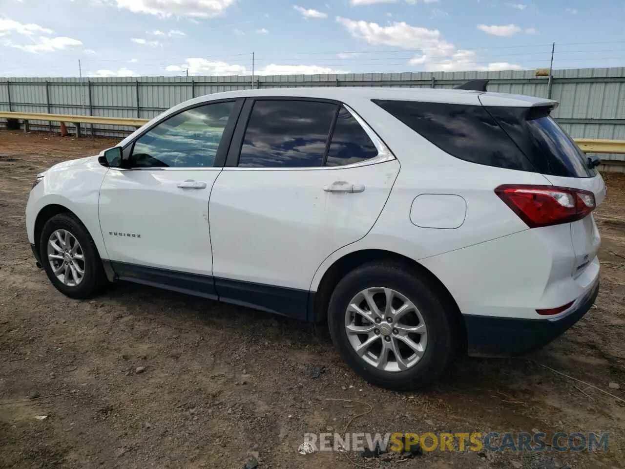2 fotografías del automóvil dañado 2GNAXKEV7M6119930 CHEVROLET EQUINOX 2021