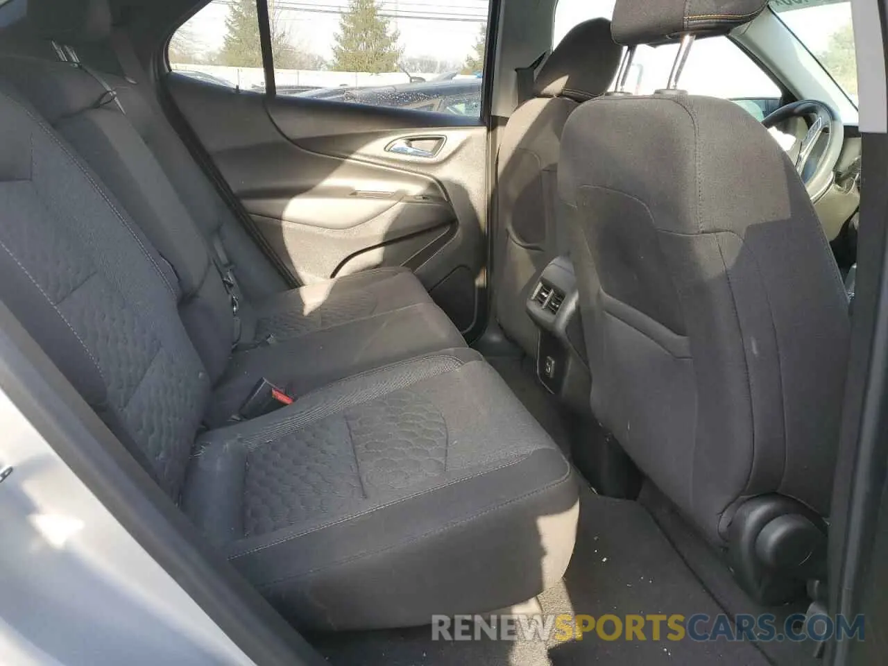 11 fotografías del automóvil dañado 2GNAXKEV7M6127901 CHEVROLET EQUINOX 2021