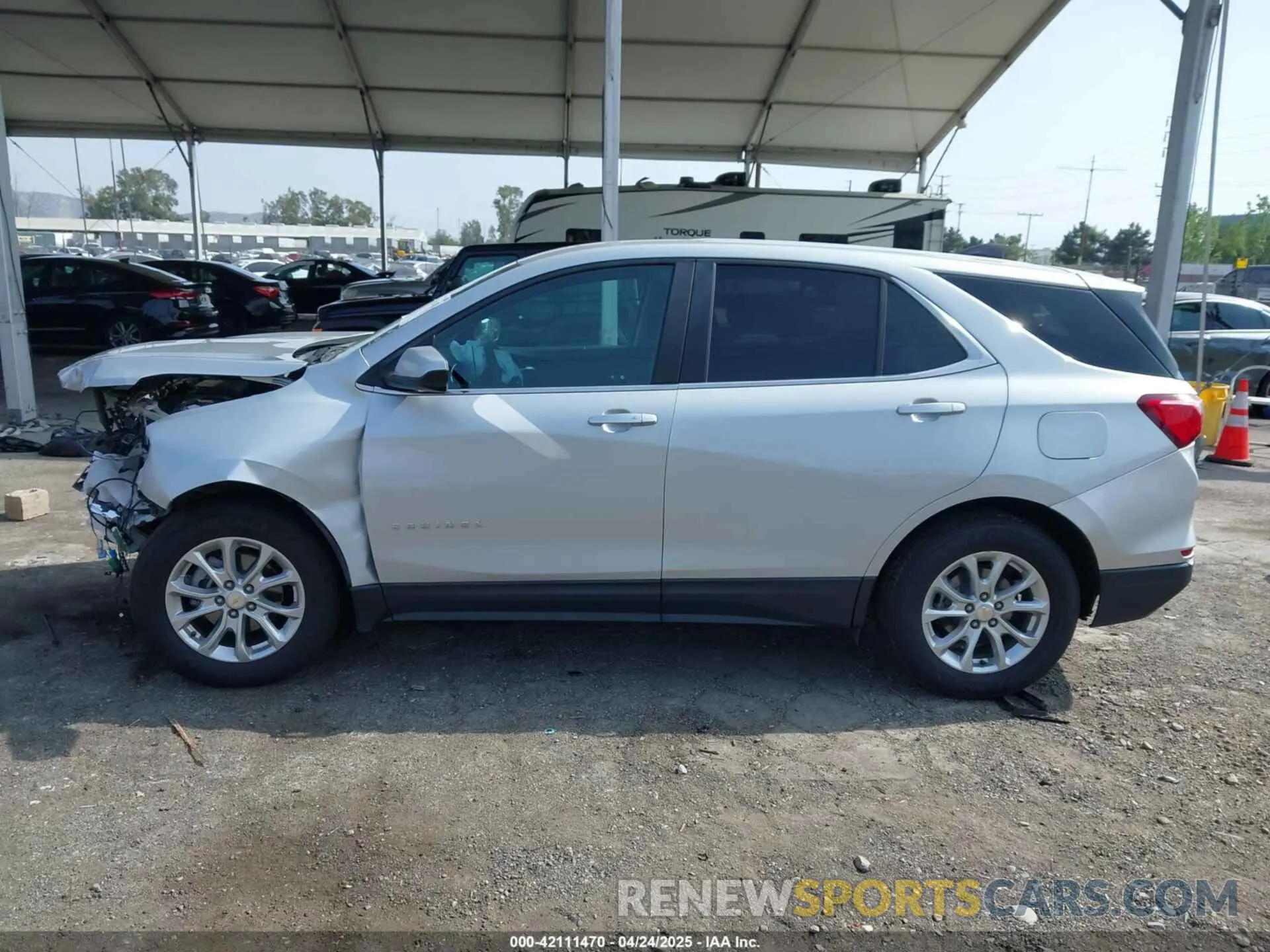 15 fotografías del automóvil dañado 2GNAXKEV8M6103073 CHEVROLET EQUINOX 2021