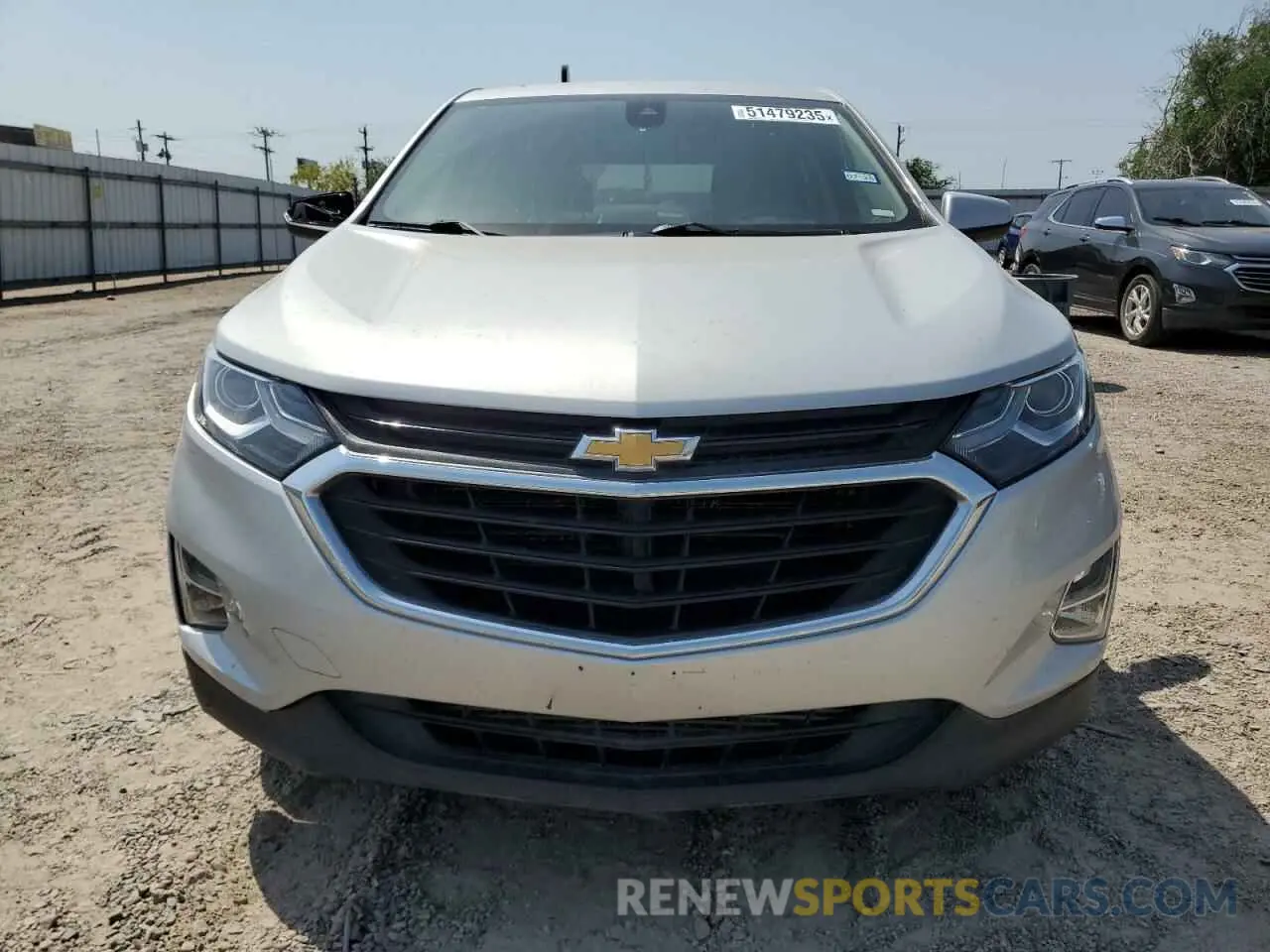 5 fotografías del automóvil dañado 2GNAXKEV8M6111335 CHEVROLET EQUINOX 2021