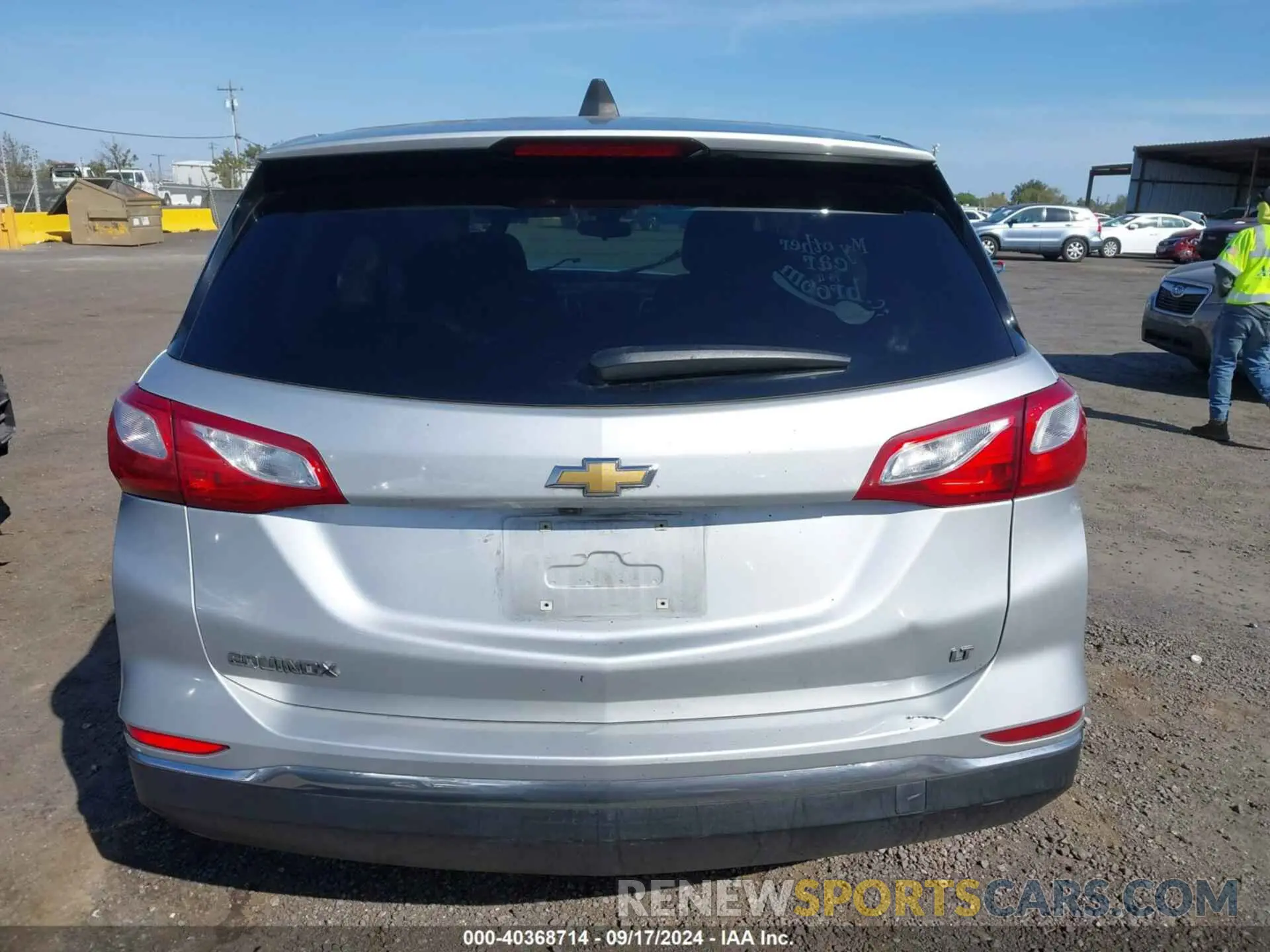 16 fotografías del automóvil dañado 2GNAXKEVXM6117587 CHEVROLET EQUINOX 2021