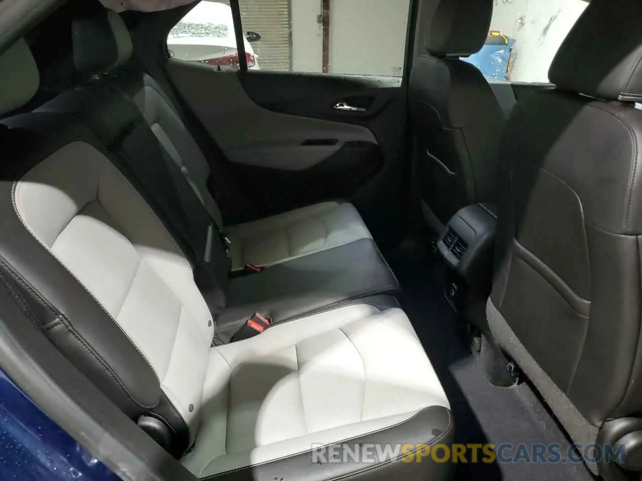 11 fotografías del automóvil dañado 2GNAXNEV3M6138086 CHEVROLET EQUINOX 2021
