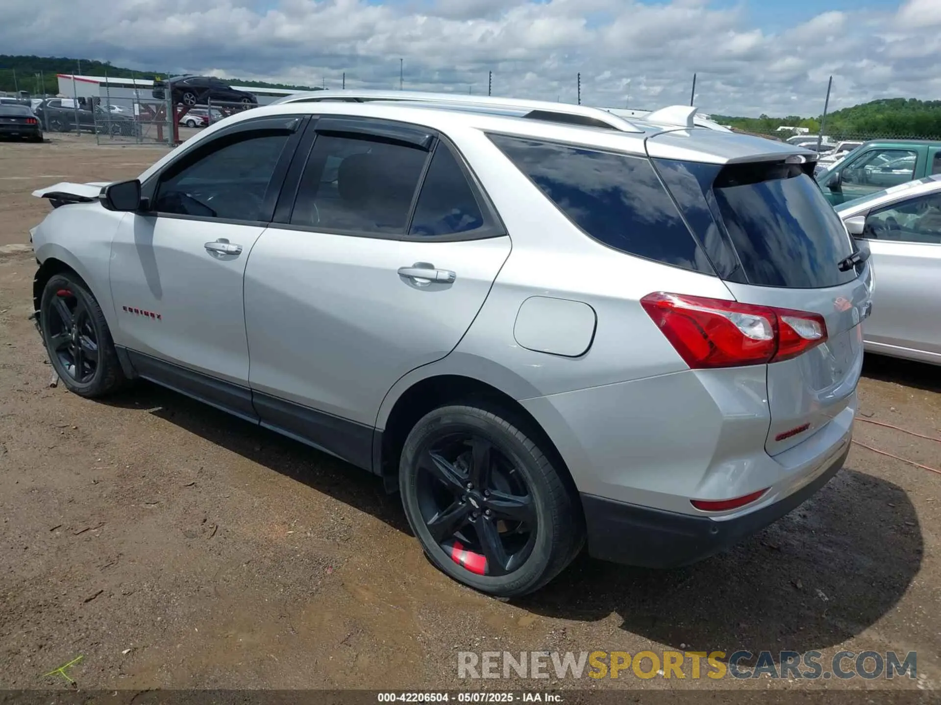 3 fotografías del automóvil dañado 2GNAXNEV4M6122656 CHEVROLET EQUINOX 2021