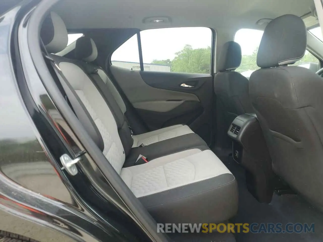 11 fotografías del automóvil dañado 2GNAXSEVXM6106959 CHEVROLET EQUINOX 2021