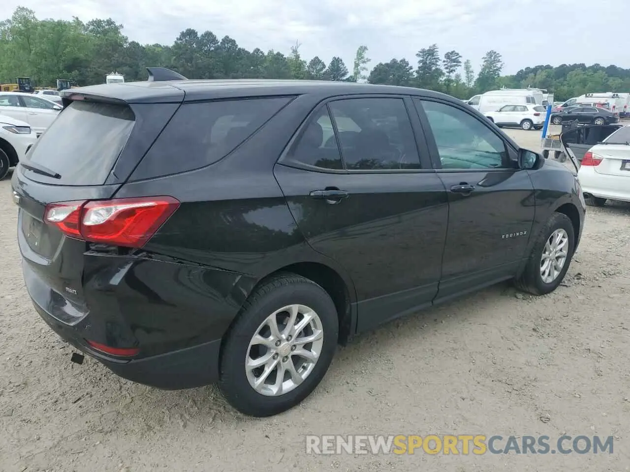 3 fotografías del automóvil dañado 2GNAXSEVXM6106959 CHEVROLET EQUINOX 2021
