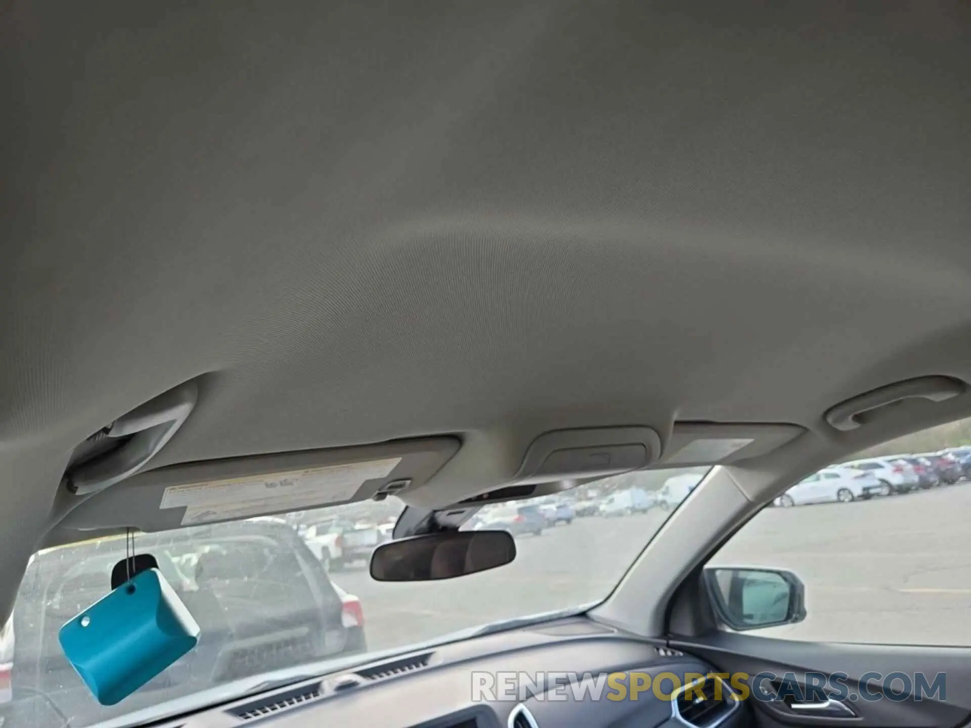8 fotografías del automóvil dañado 2GNAXTEV1M6160138 CHEVROLET EQUINOX 2021