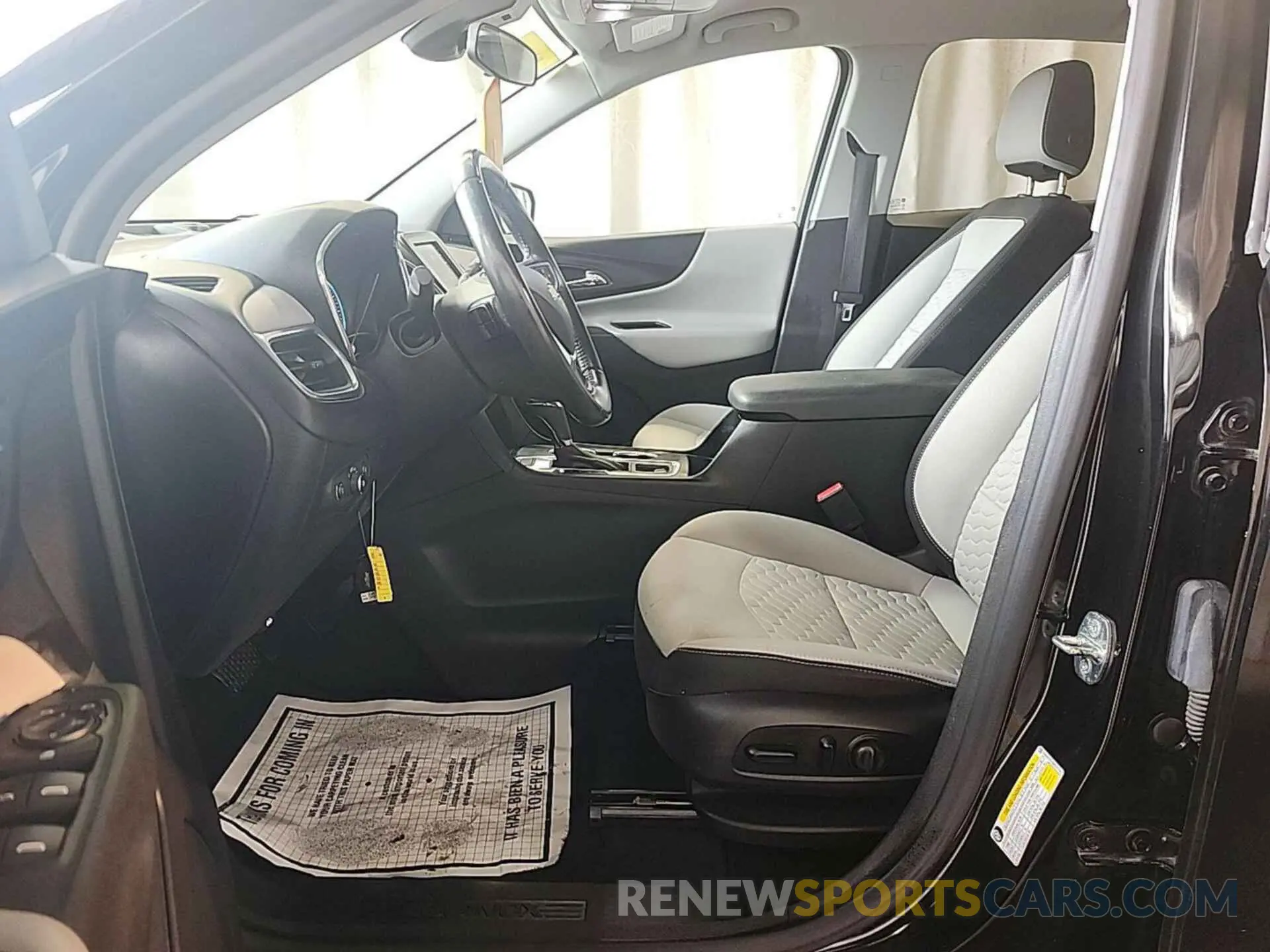 8 fotografías del automóvil dañado 2GNAXTEV3M6107330 CHEVROLET EQUINOX 2021