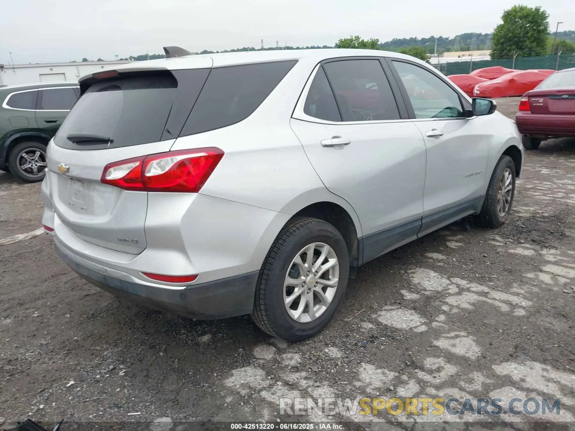 4 fotografías del automóvil dañado 2GNAXTEV3M6162649 CHEVROLET EQUINOX 2021